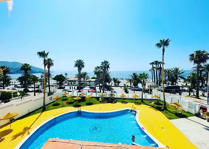 Playa Y Piscina Velilla Park Pondos